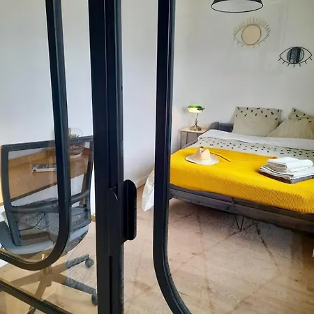 Centre - Balcon Avec Vue - Deco Chaleureuse *